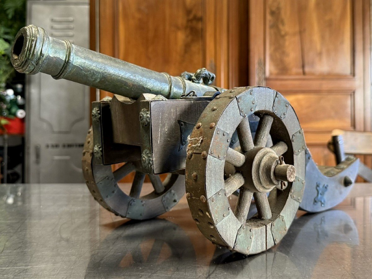 Large Model Of Cannon In Cast Iron, Wood And Repoussé Metal -photo-1