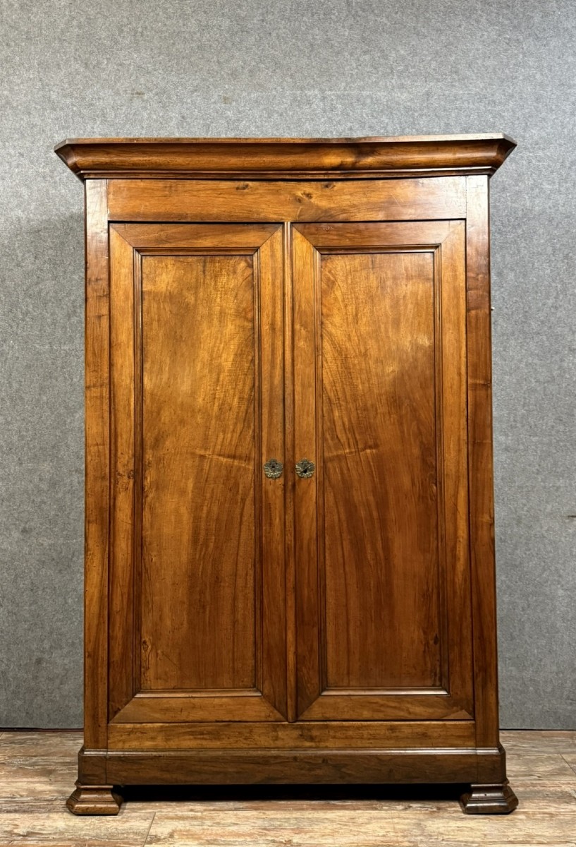 Armoire époque Louis Philippe En Noyer Massif 