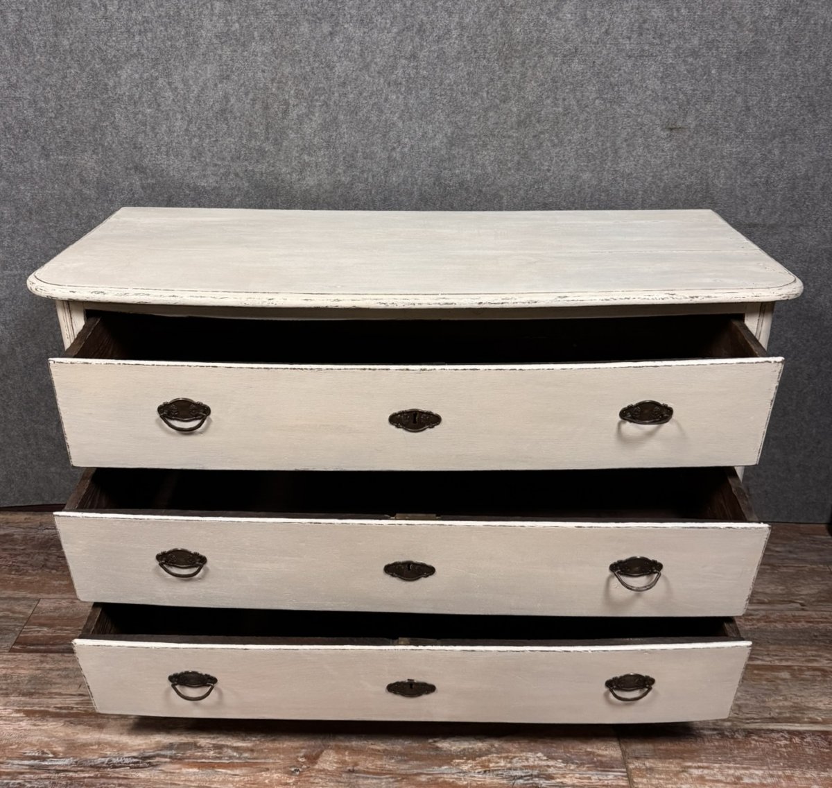 Commode Lyonnaise époque Louis XIV En Bois Cérusé -photo-6
