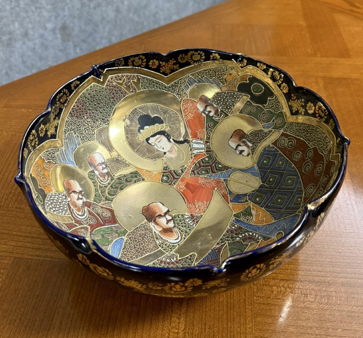 Asia Circa 1900: Large Satsuma Porcelain Centerpiece Bowl  -photo-2