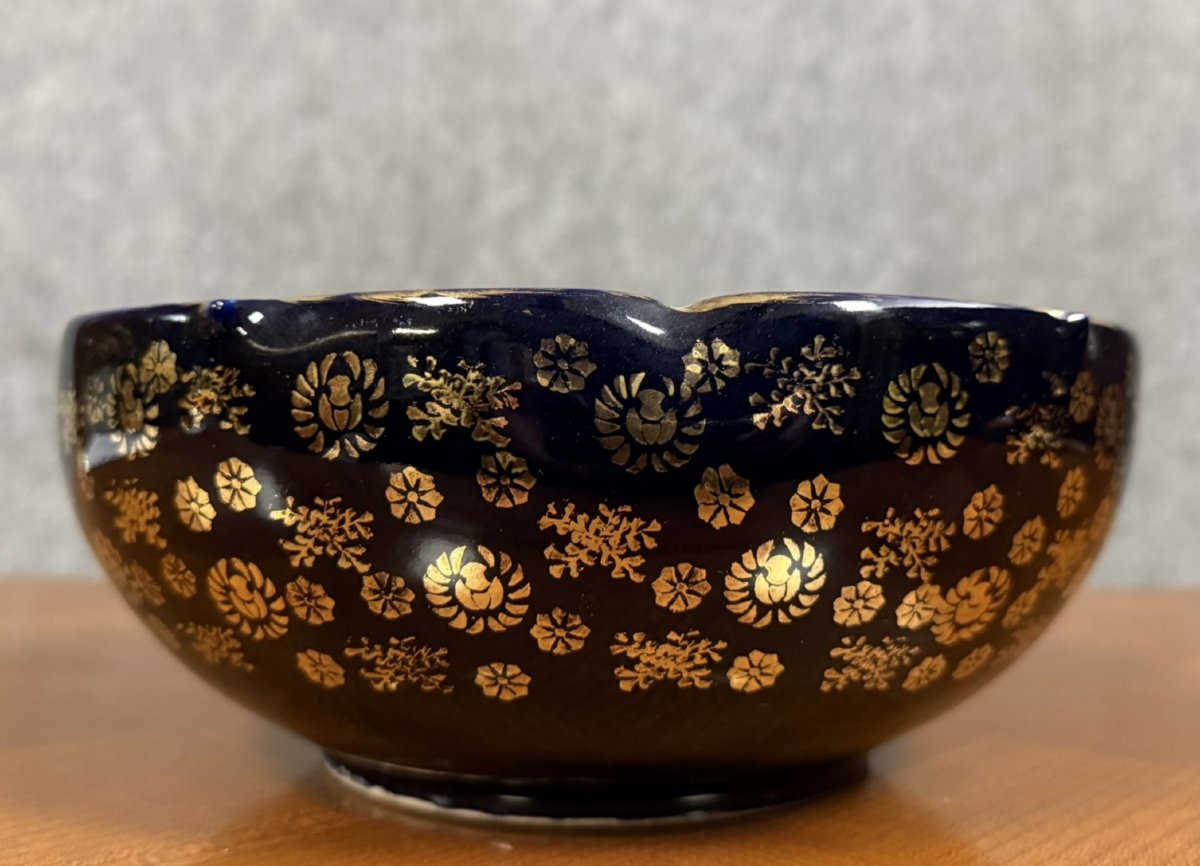 Asia Circa 1900: Large Satsuma Porcelain Centerpiece Bowl  -photo-4
