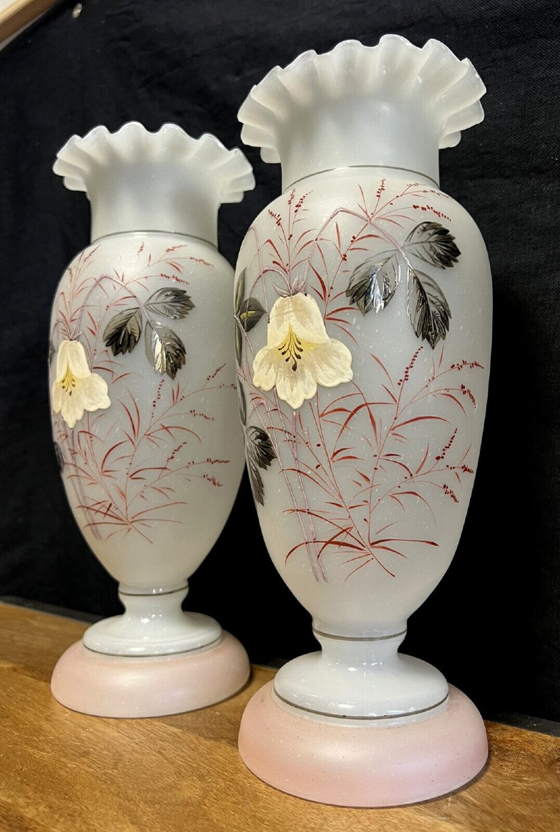 Pair Of Art Nouveau Opaline Glass Vases With Frills -photo-3