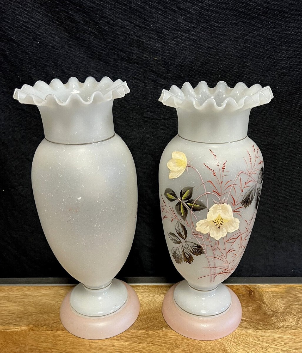 Pair Of Art Nouveau Opaline Glass Vases With Frills -photo-4