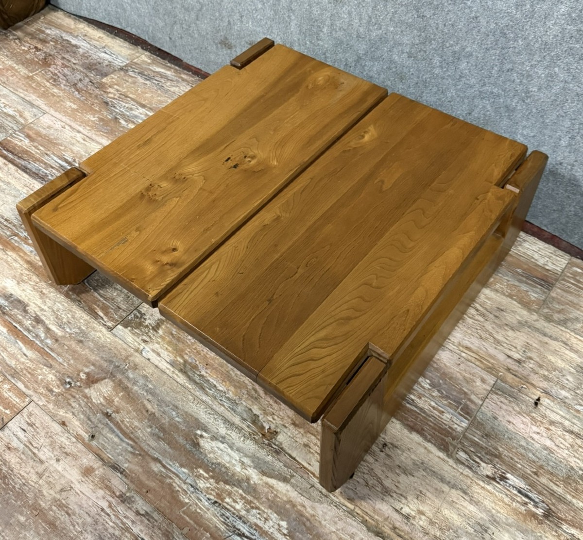 Table Basse De La Maison Regain En Orme Massif 
