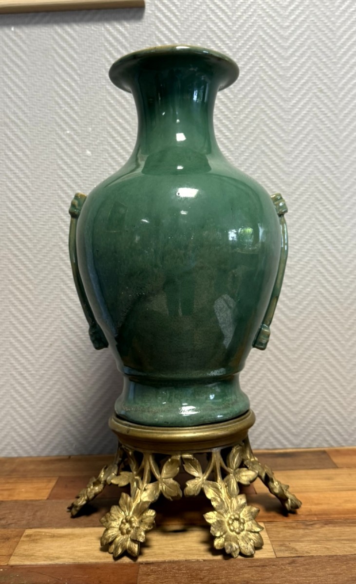Vietnam, Bien Hoa, XIXe Siècle : Vase En Céramique De Forme Balustre 