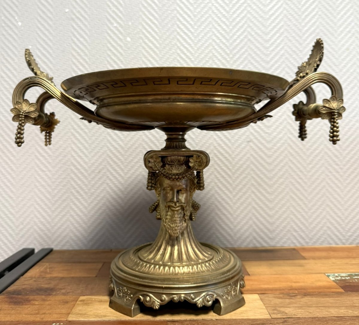 After Barbedienne: Important Bronze Cup On Pedestal With Neo-etruscan Decoration-photo-5