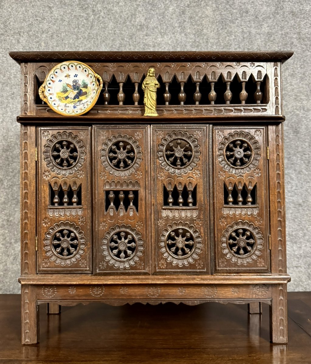 Masterwork For This Breton Enclosed Bed With Its Storage -photo-1