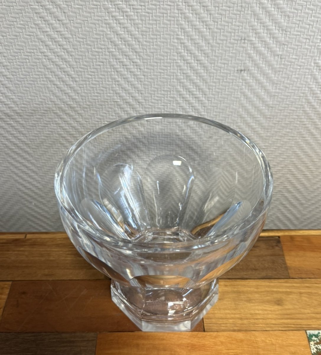 Baccarat: Large Talleyrand Crystal Bowl On Heel -photo-1