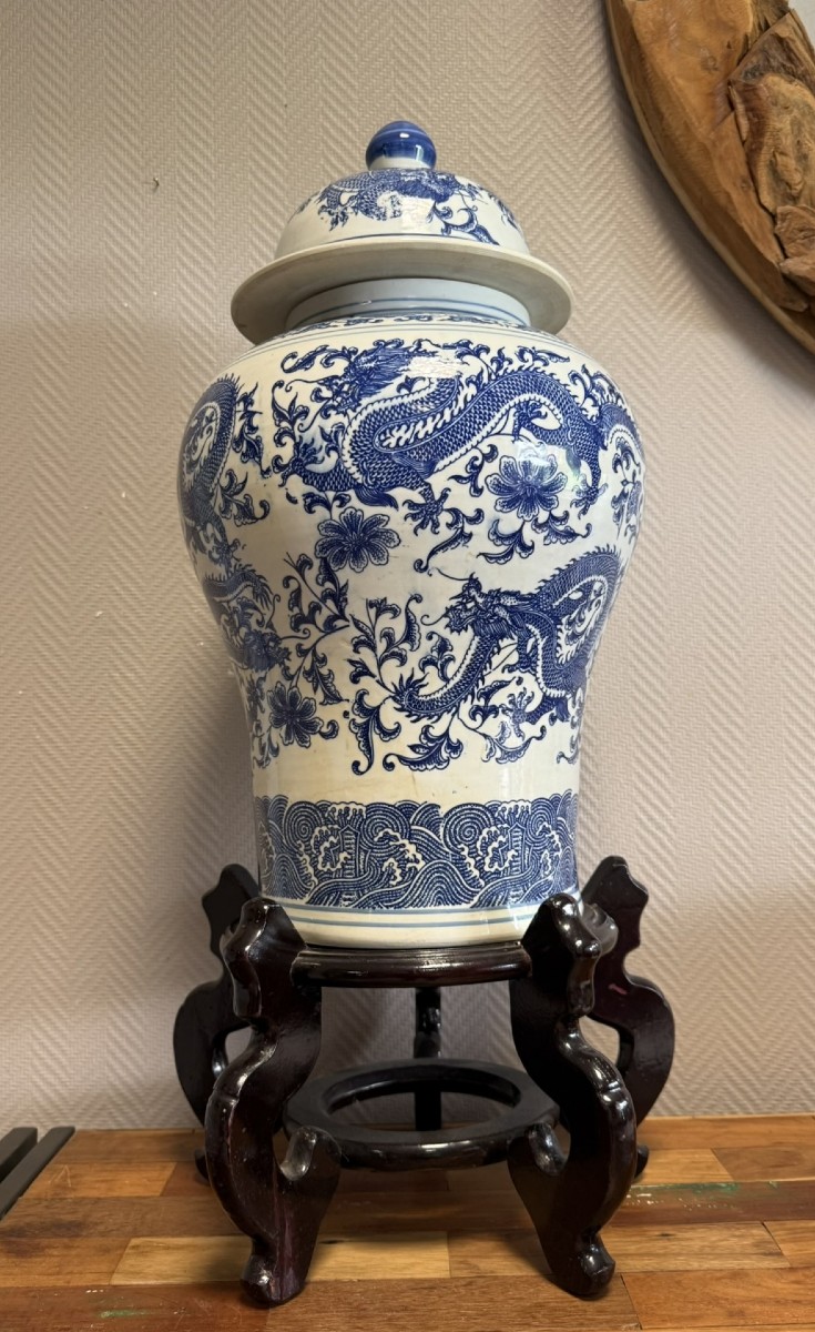 Chine : Monumentale Potiche Couverte En Porcelaine