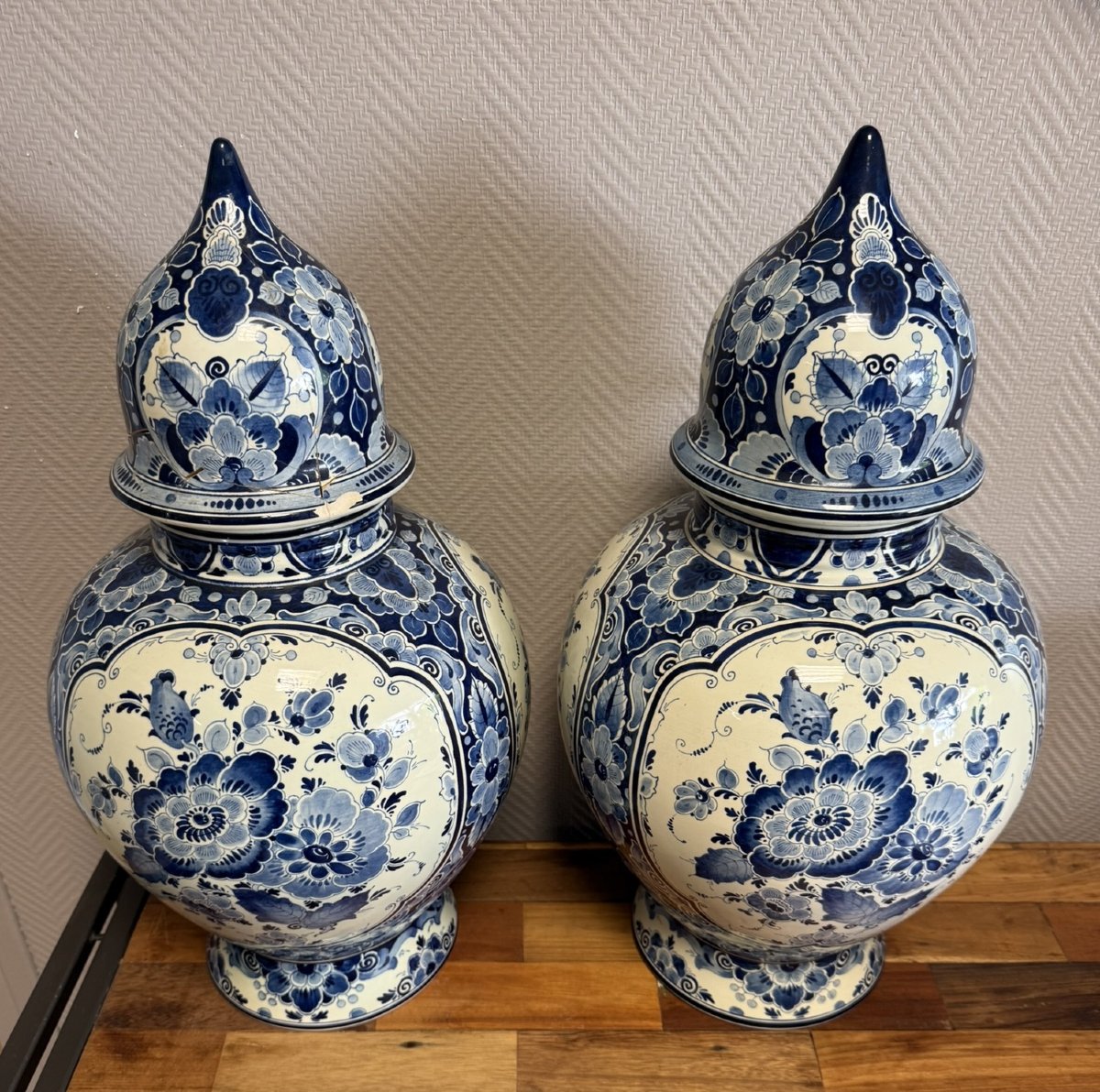 Delft Chinese Decor: Pair Of Large Covered Vases-photo-1