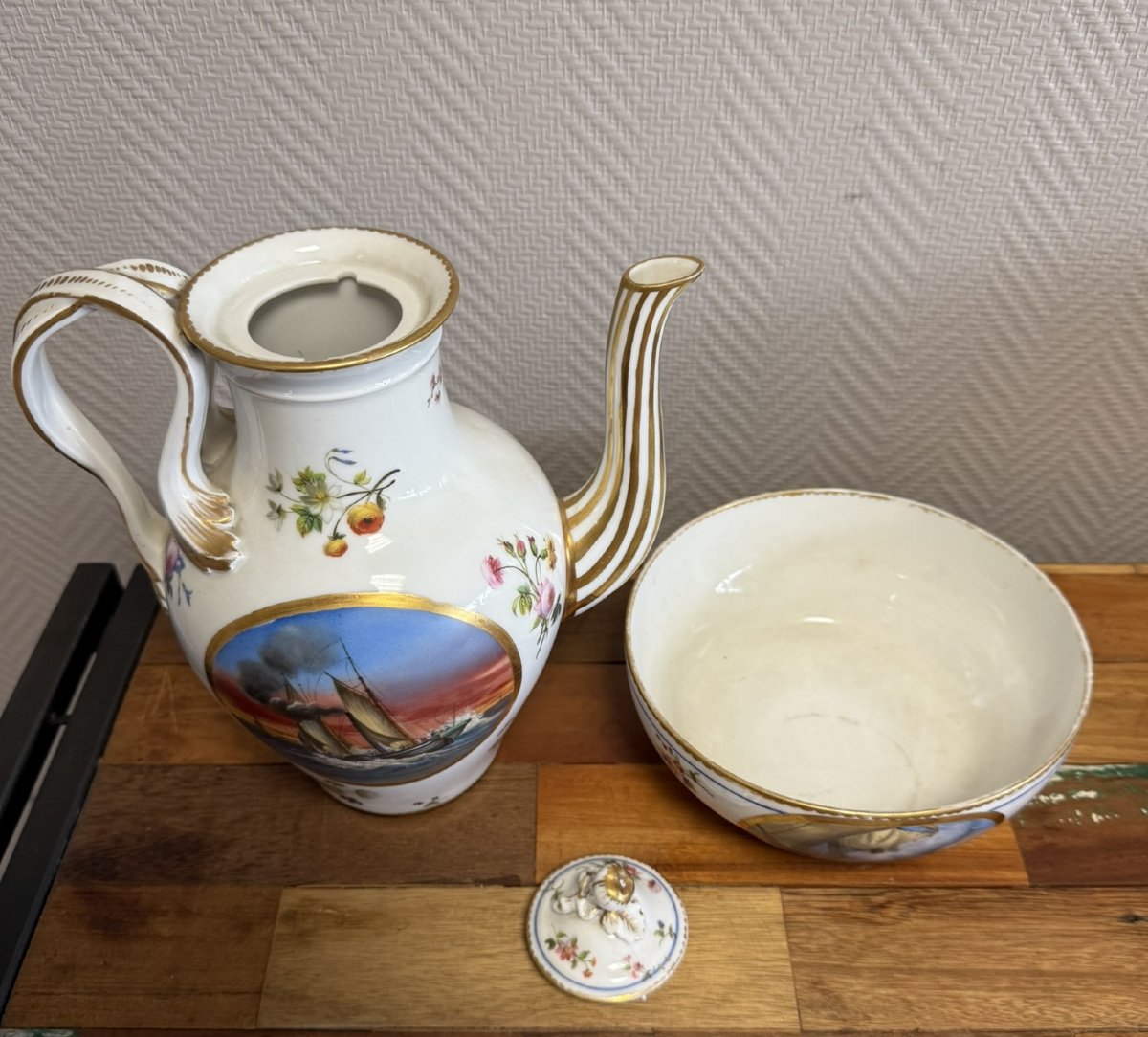 Cafetiére Et Son Bol Epoque Empire En Porcelaine De Paris -photo-5