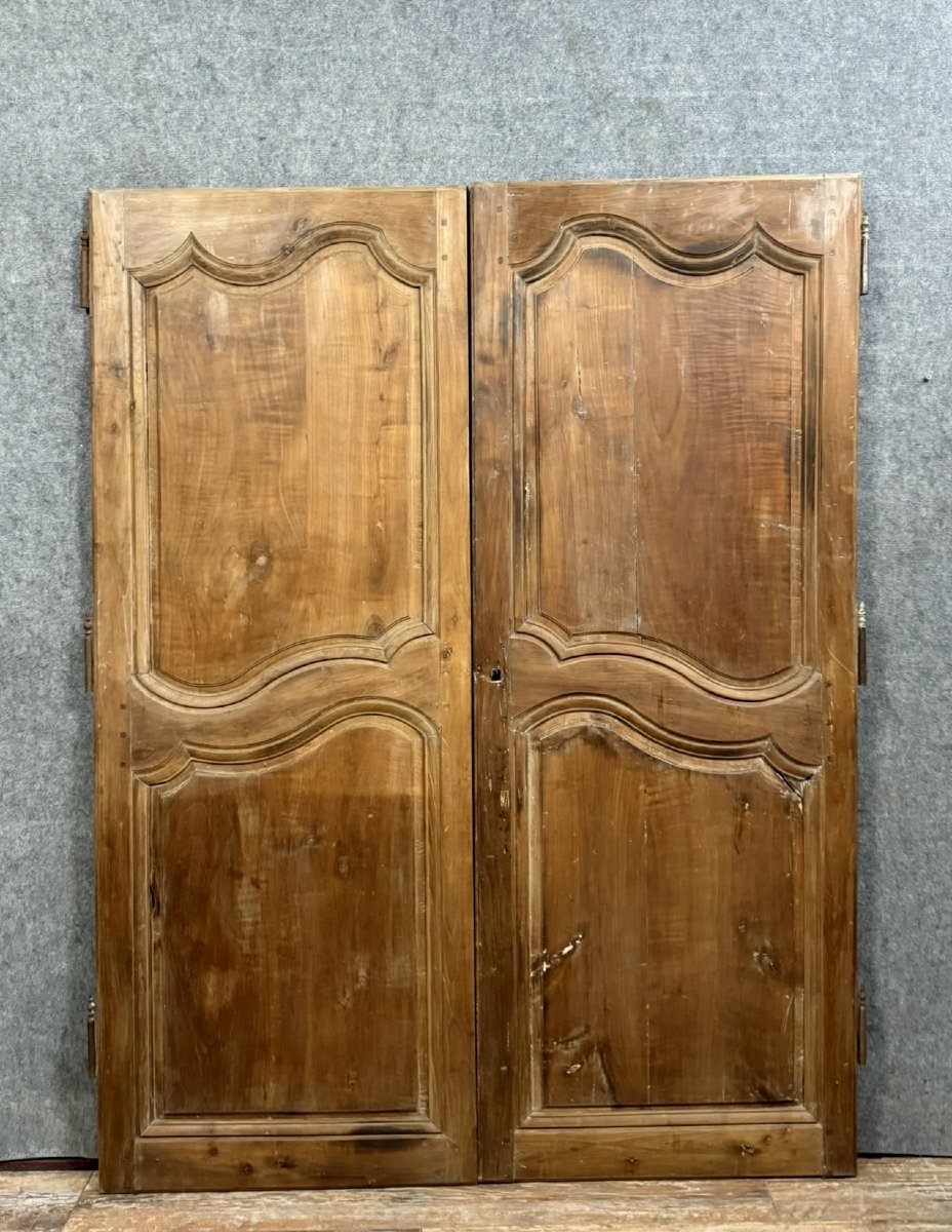 Pair Of 18th Century Wood-panelled Doors In Poplar-photo-1
