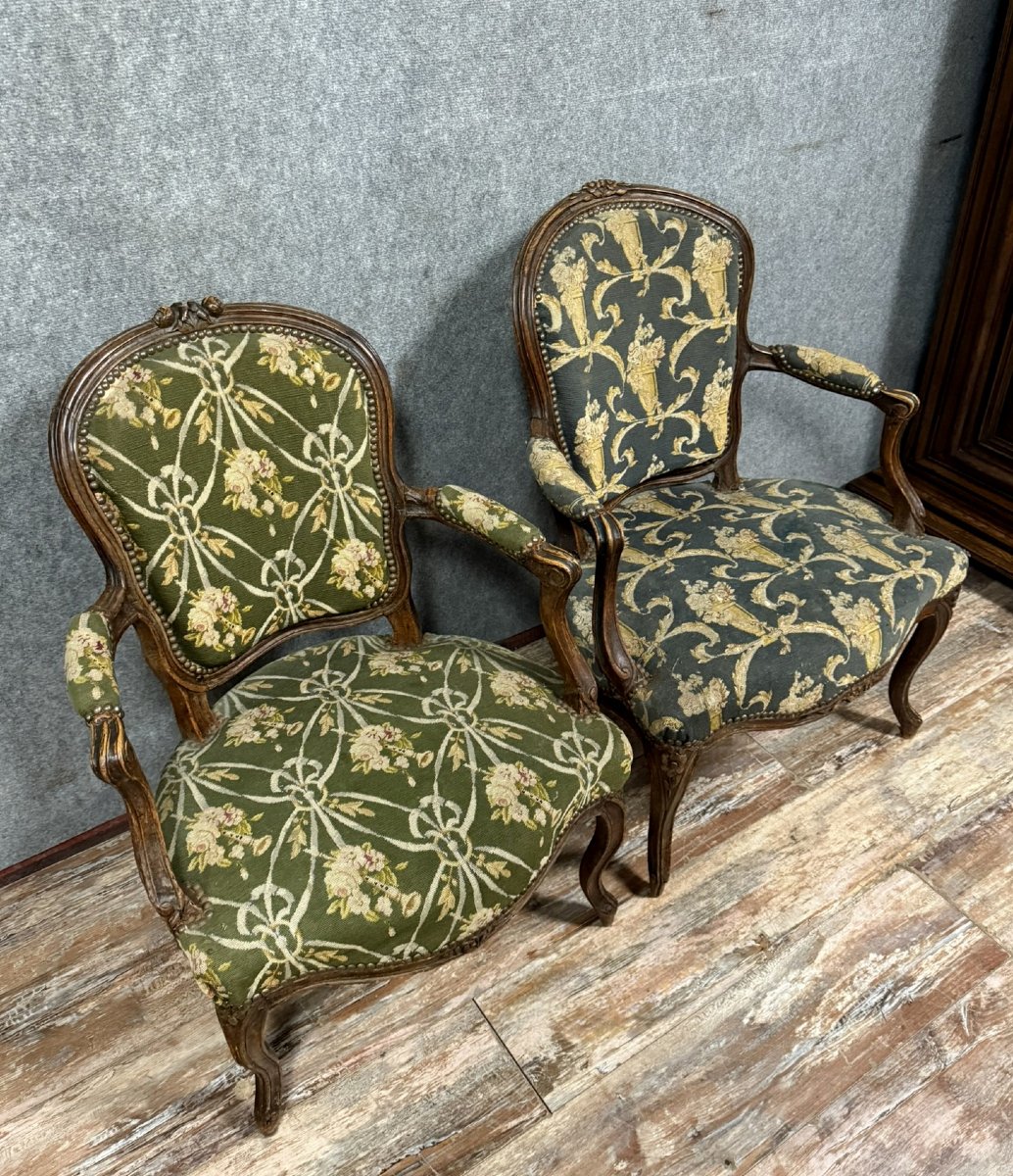 Pair Of Louis XV Period Cabriolet Armchairs In Carved Wood From The 18th Century-photo-2
