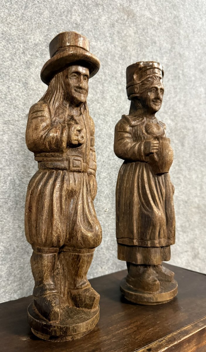 Sculptures en bois figurant un couple de Bretons-photo-1