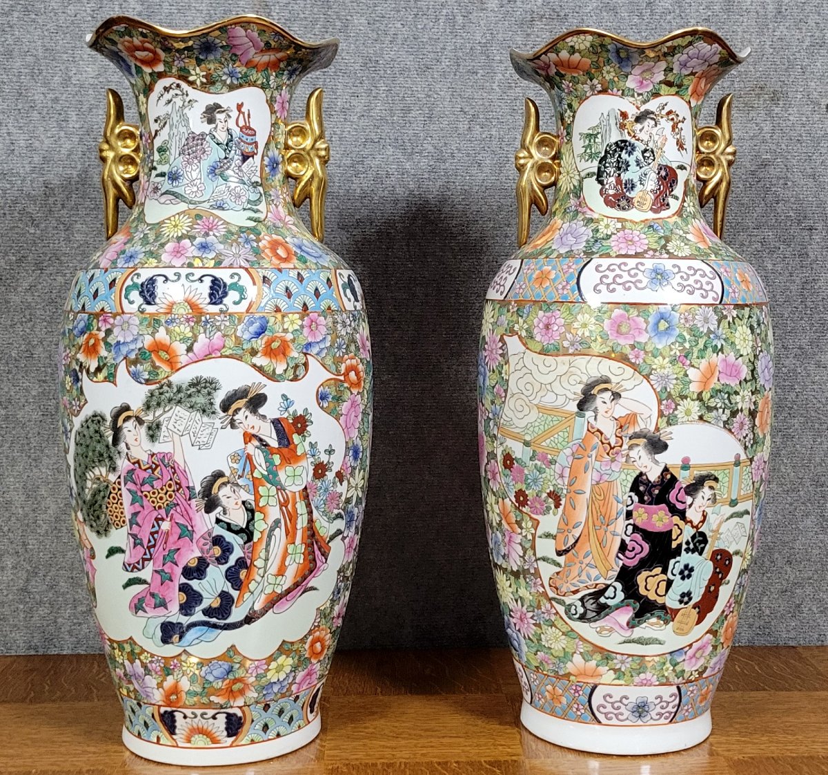 Asie XXeme : importante paire de vases en porcelaine   -photo-4