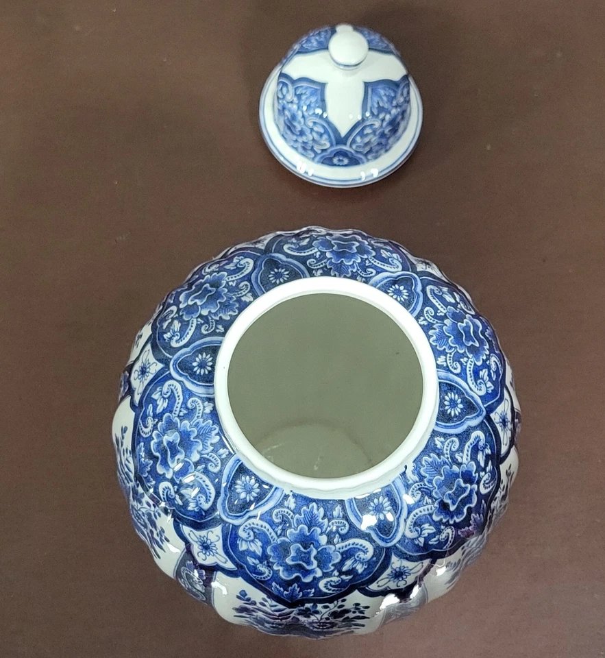 Asie XXeme :  très grand vase couvert en porcelaine  décors de fleurs-photo-3