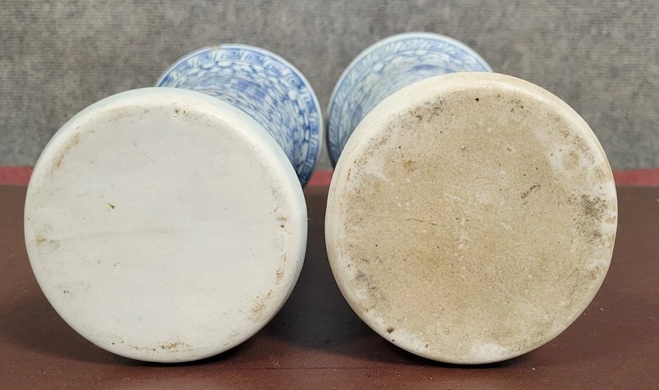 Asie XXeme : deux vases rouleaux a cols évasés en porcelaine-photo-4
