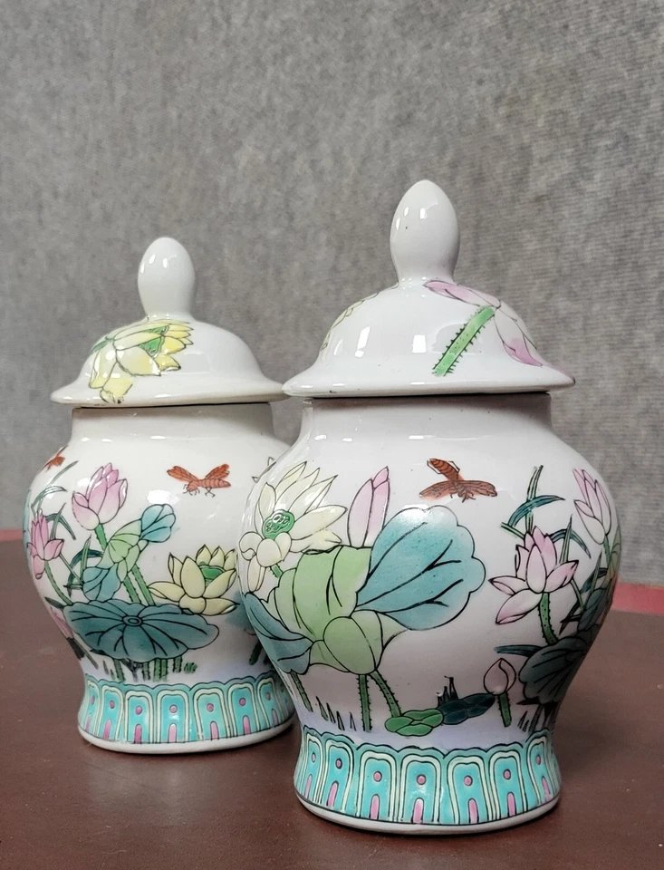 Asie XXeme : deux grandes potiches couvertes en porcelaine-photo-2