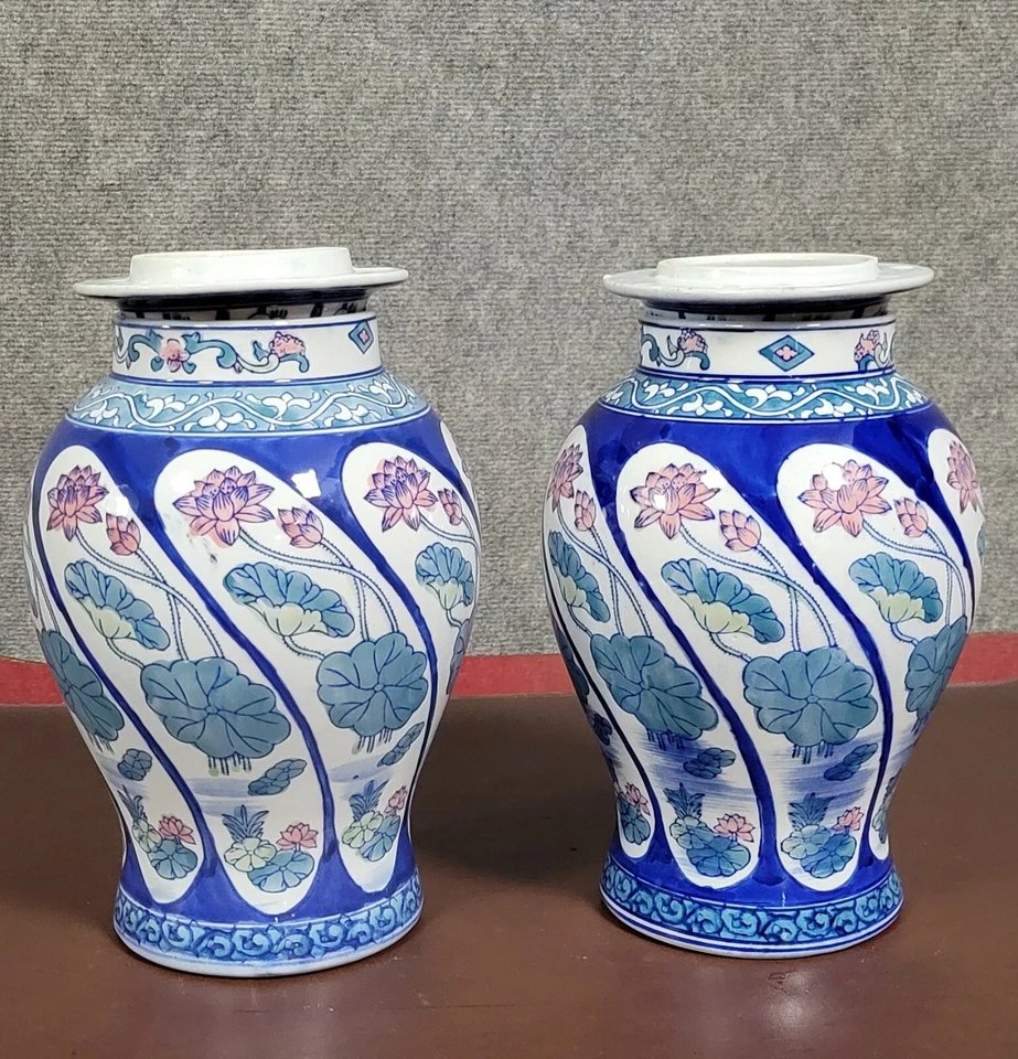 Asie XXeme : deux très grandes potiches couvertes en porcelaine-photo-2