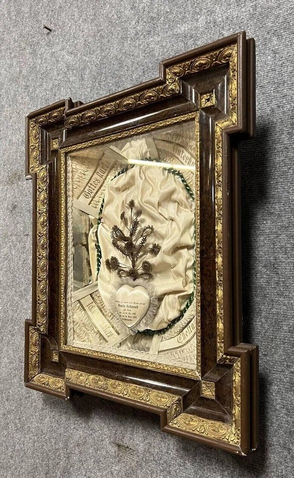 Cadre reliquaire époque napoléon III réalisé pour Marie Schinnél-photo-2