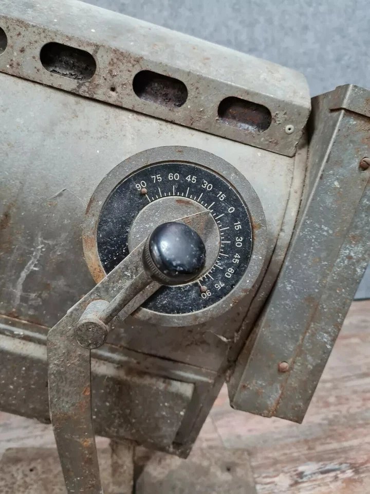 Design industriel: projecteur de théâtre marque Clemancon Paris vers 1930-photo-3