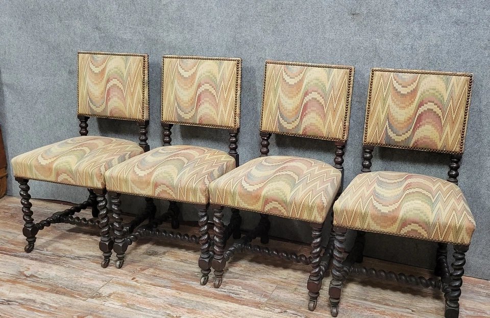 Suite de 4 chaises style Louis XIII en chene vers 1850-photo-1