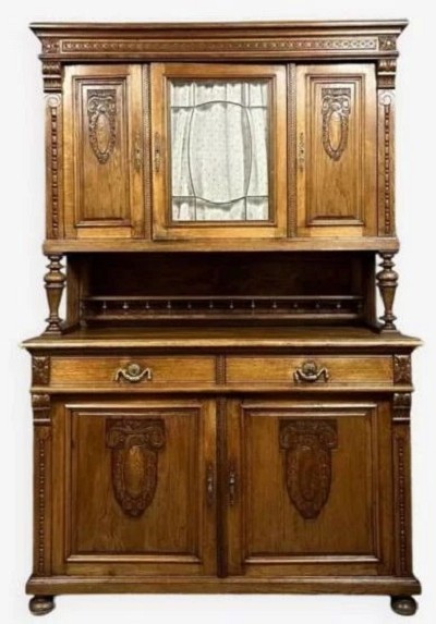 Buffet de style Louis XVI en chêne massif vers 1850