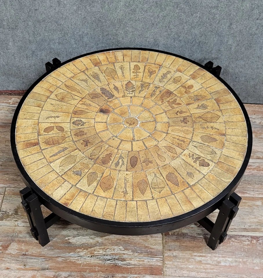 Roger Capron : grande table basse ronde en céramique et structure en bois-photo-2