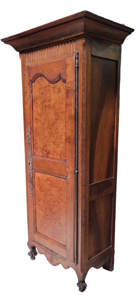 Louis XV Period Bonnetière In Walnut And Elm Circa 1750-photo-1