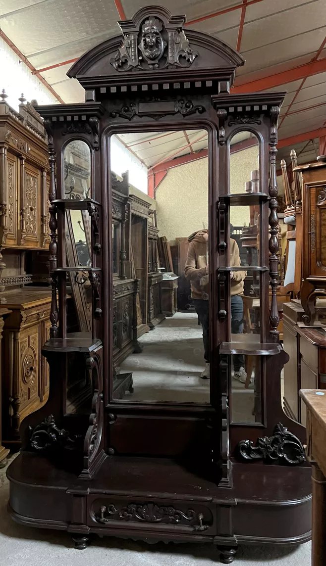 Rare meuble a miroir style Renaissance en noyer à patine brune -photo-4