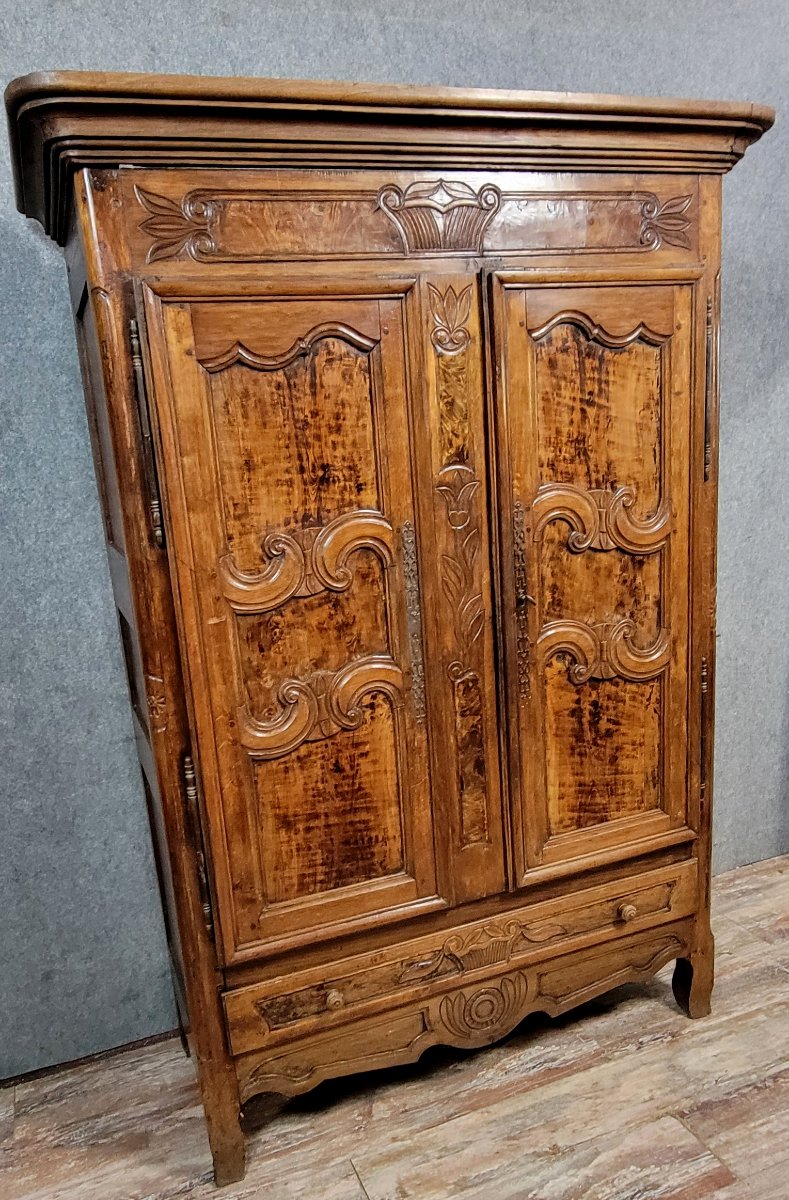 Louis XV Period Bressane Armoire In Walnut And Elm -photo-2