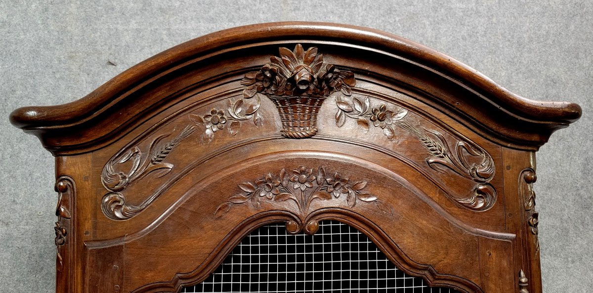 Arlesian Provençal Louis XV Style Display Case In Carved Walnut -photo-2