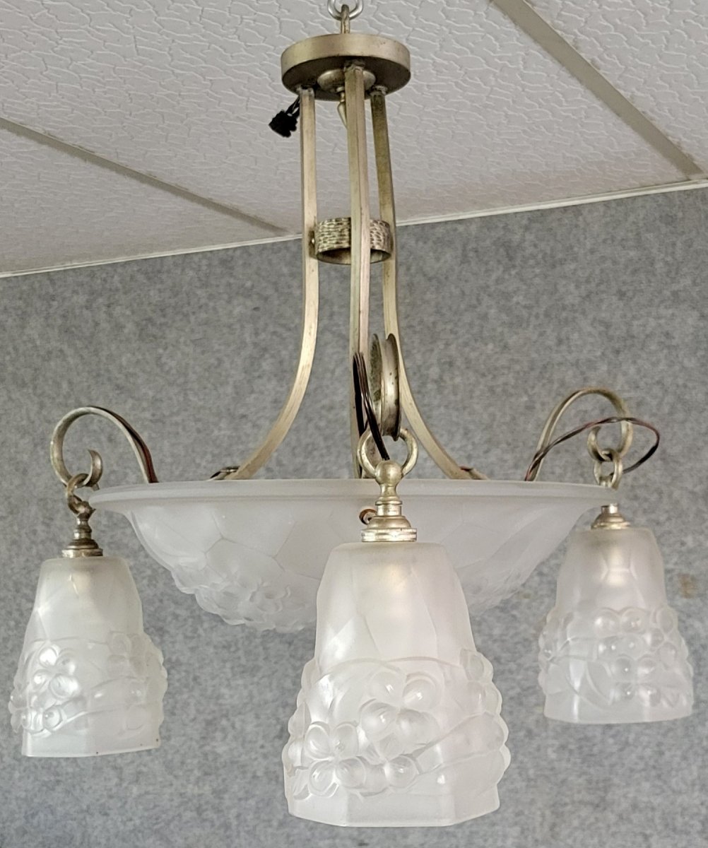 Lustre époque Art Déco en verre préssé et metal argenté vers 1925-photo-1