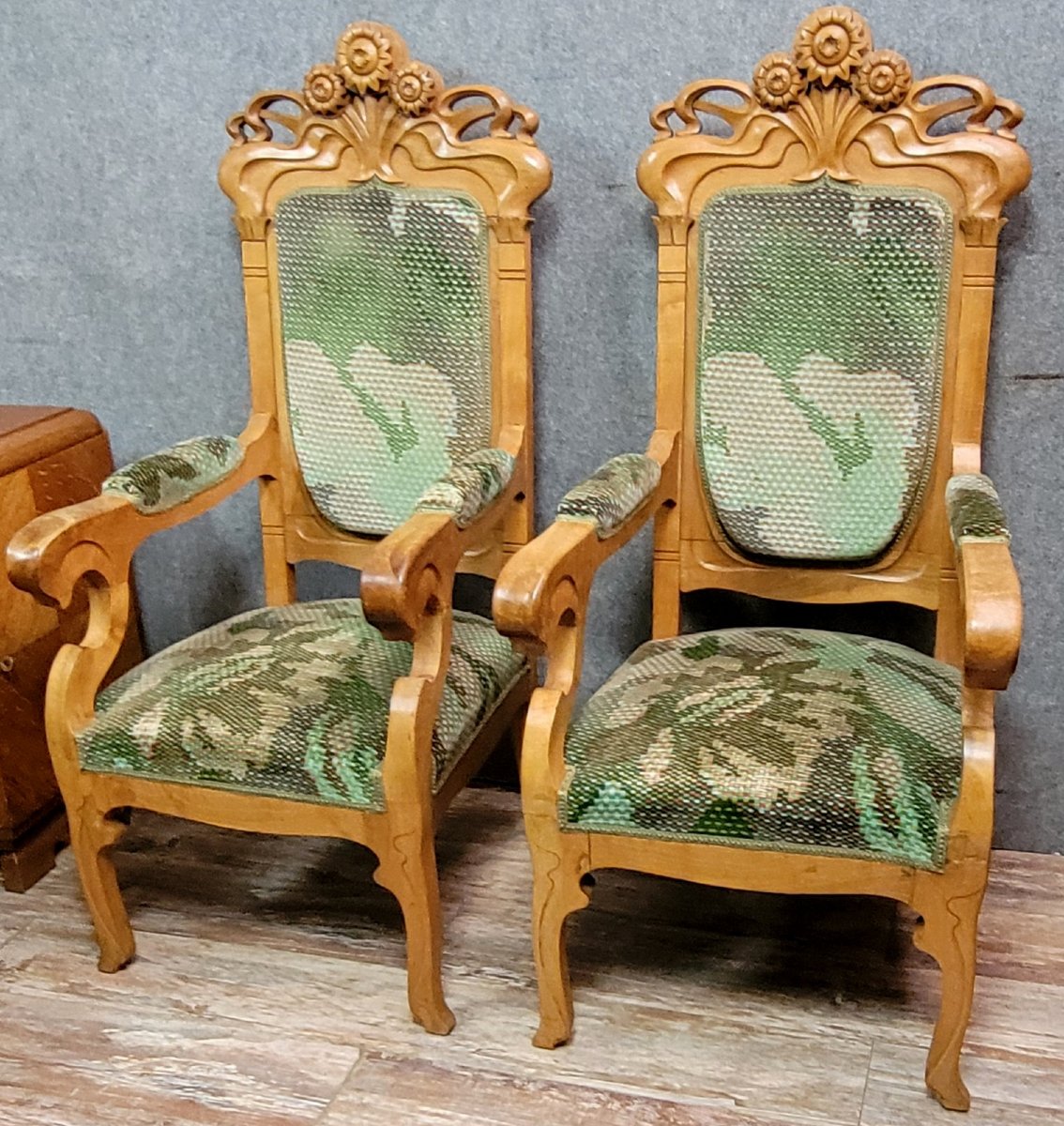 In The Spirit Of Alfonce Mucha's Forms: Rare Pair Of Art Nouveau Armchairs -photo-2