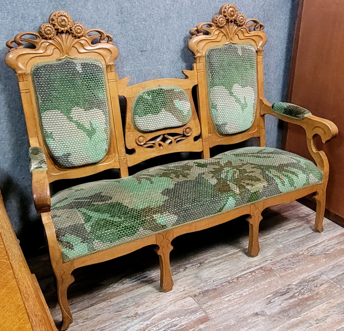 In The Spirit Of Alfonce Mucha's Forms: Rare Art Nouveau Period Bench -photo-1