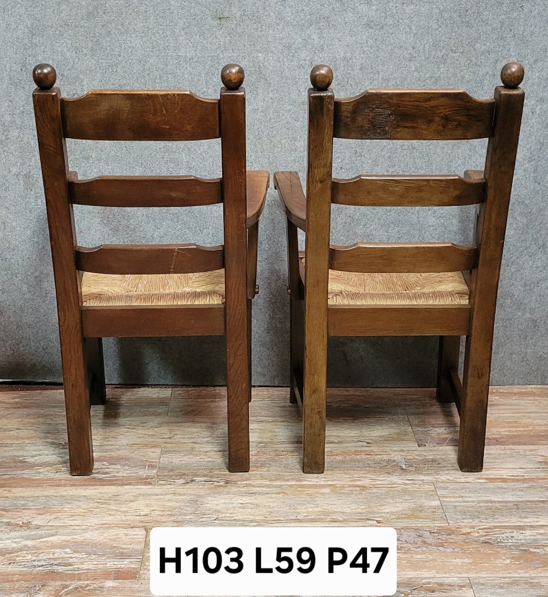 Paire de fauteuils brutalistes en bois massif vers 1950-photo-8