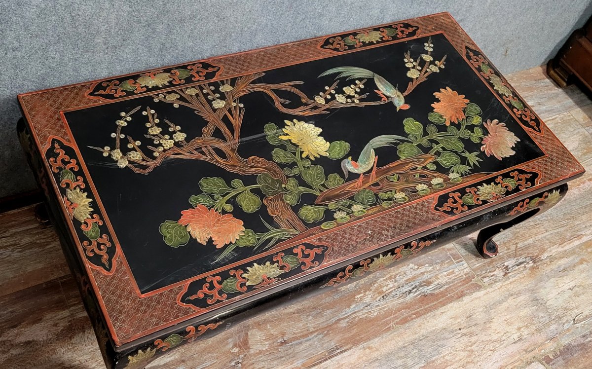 Asie XXeme : table de salon en laque noire a décors d'oiseaux branchés peints et incrustation -photo-6