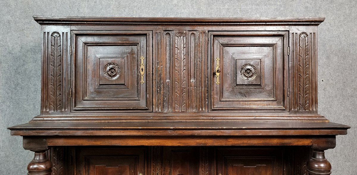 Cabinet Renaissance époque XVIIeme en bois massif sculpté -photo-3