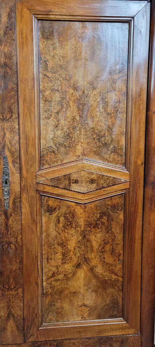 Large Louis Philippe Period Burgundy Armoire In Walnut And Burl-photo-4