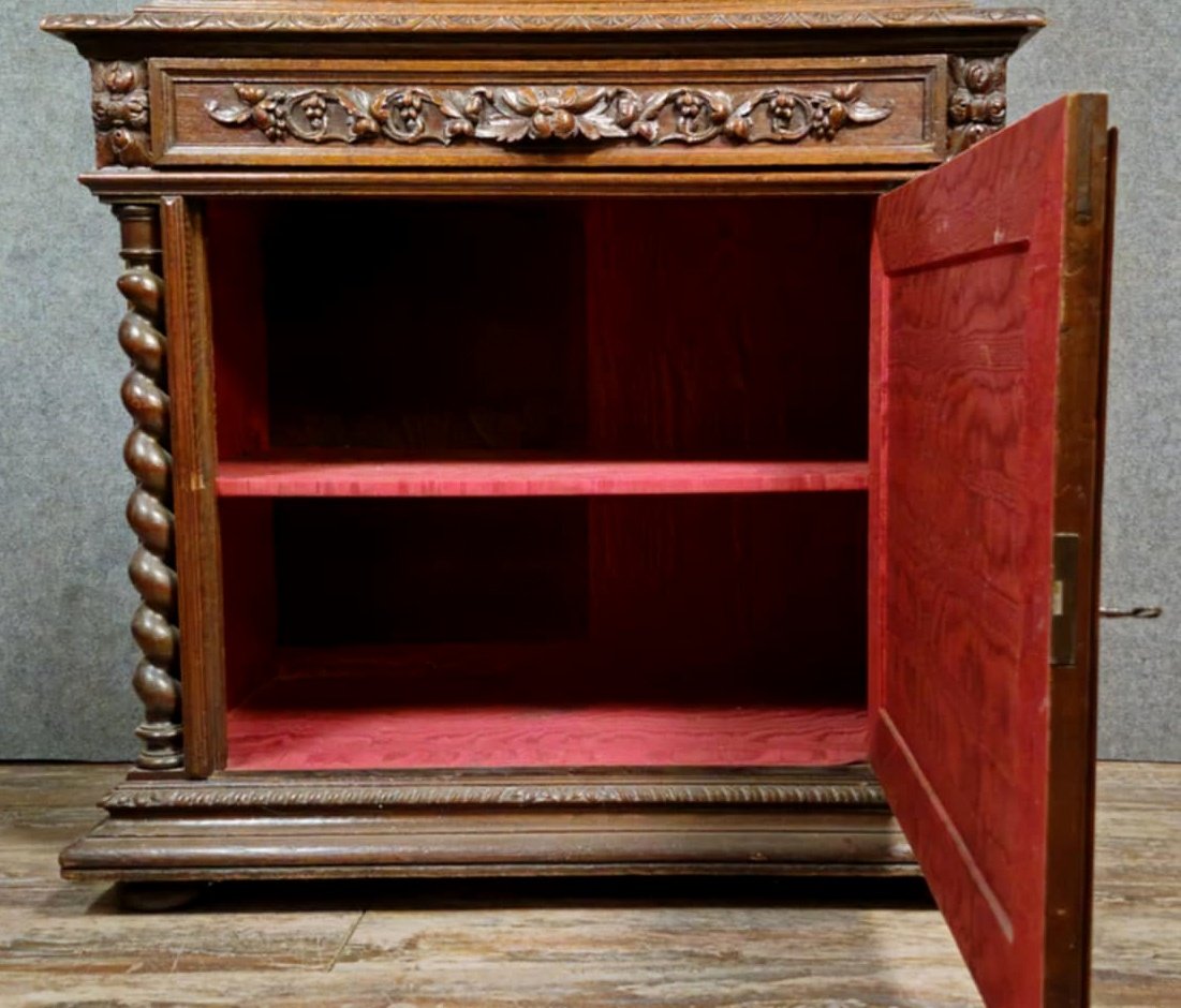 Meuble vitrine de pavillon de chasse style Louis XIII en chene -photo-5