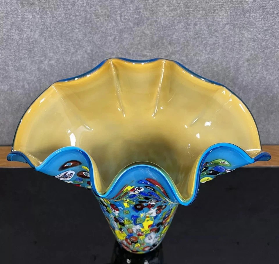 Venise vers 1980 : Grand vase "octopusy" en verre millefiori a fond bleu-photo-2