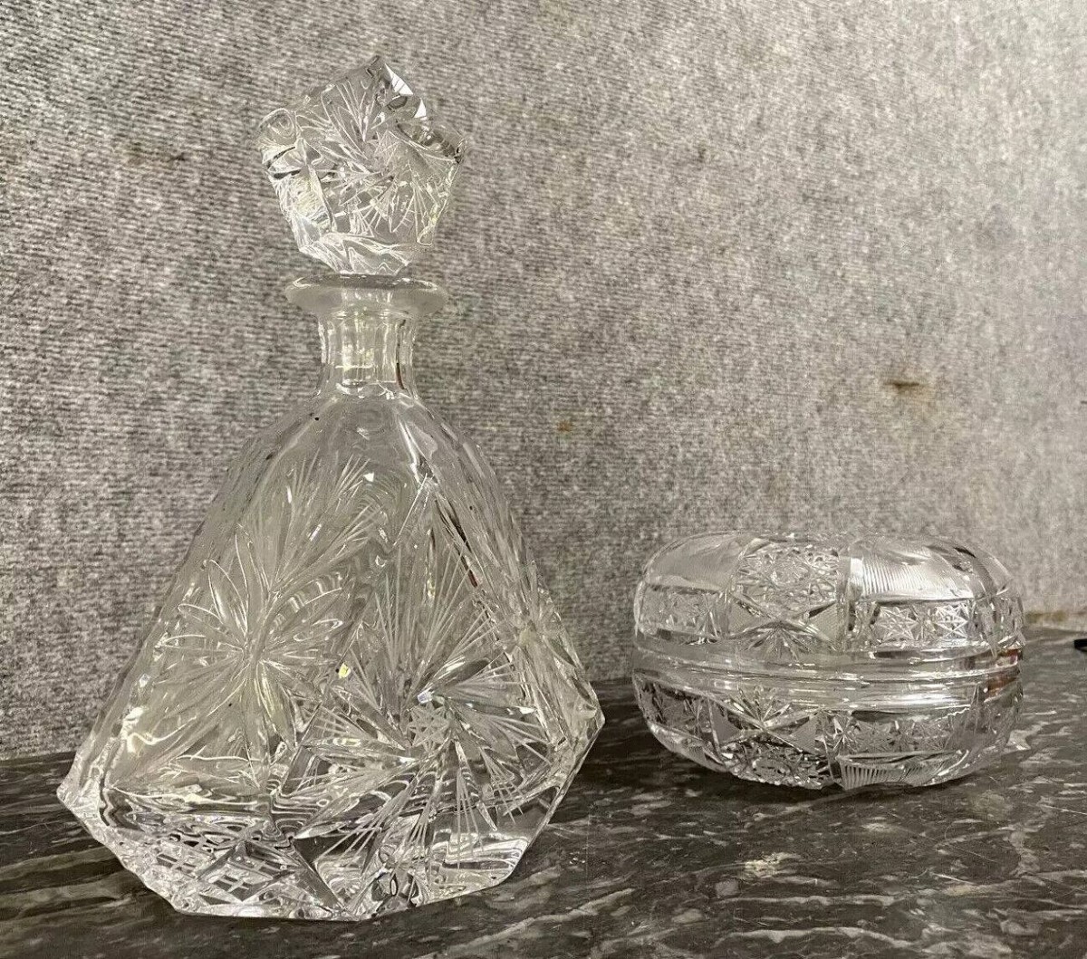 Deux pièces en cristal ciselé Style Art Déco art déco époque XXeme 