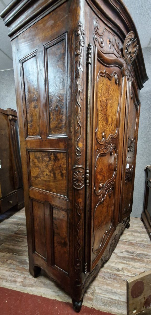 armoire époque Louis XV en marquéterie, orme et noyer realisée par le Maitre Antoine Sertelon -photo-4