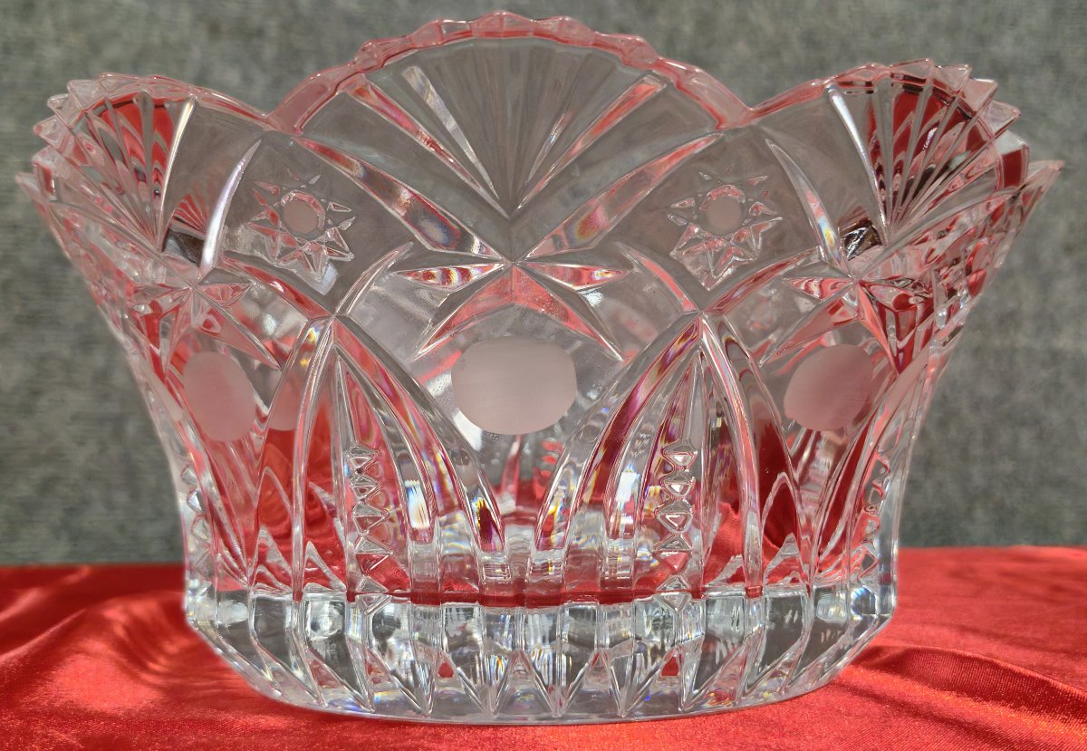 Klein Michel pour Baccarat : importante coupe en cristal ciselé-photo-3