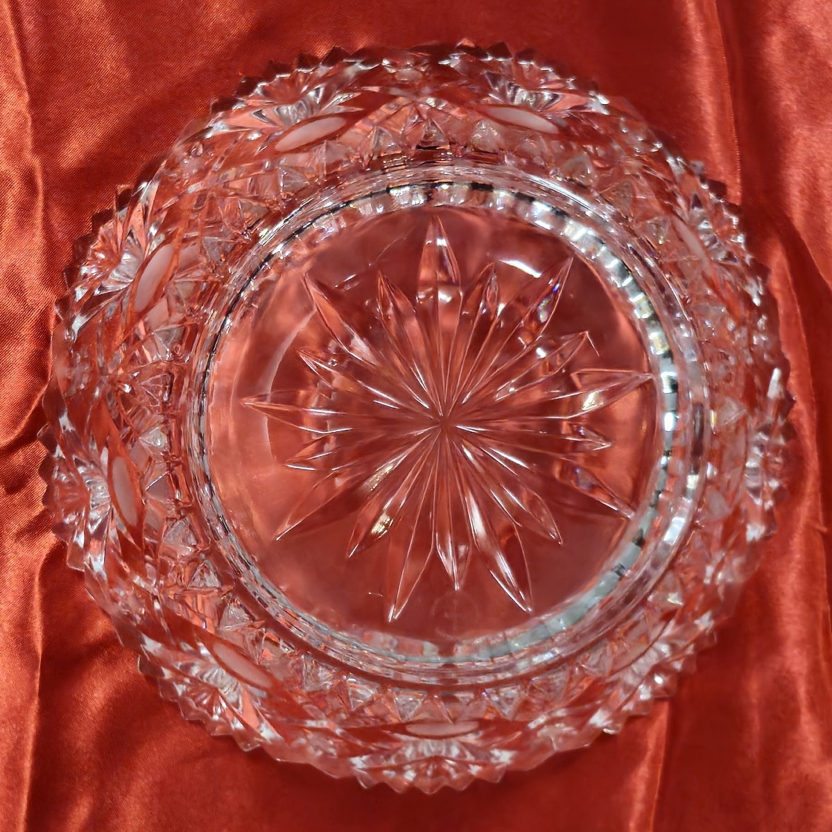 Klein Michel pour Baccarat : importante coupe en cristal ciselé-photo-4