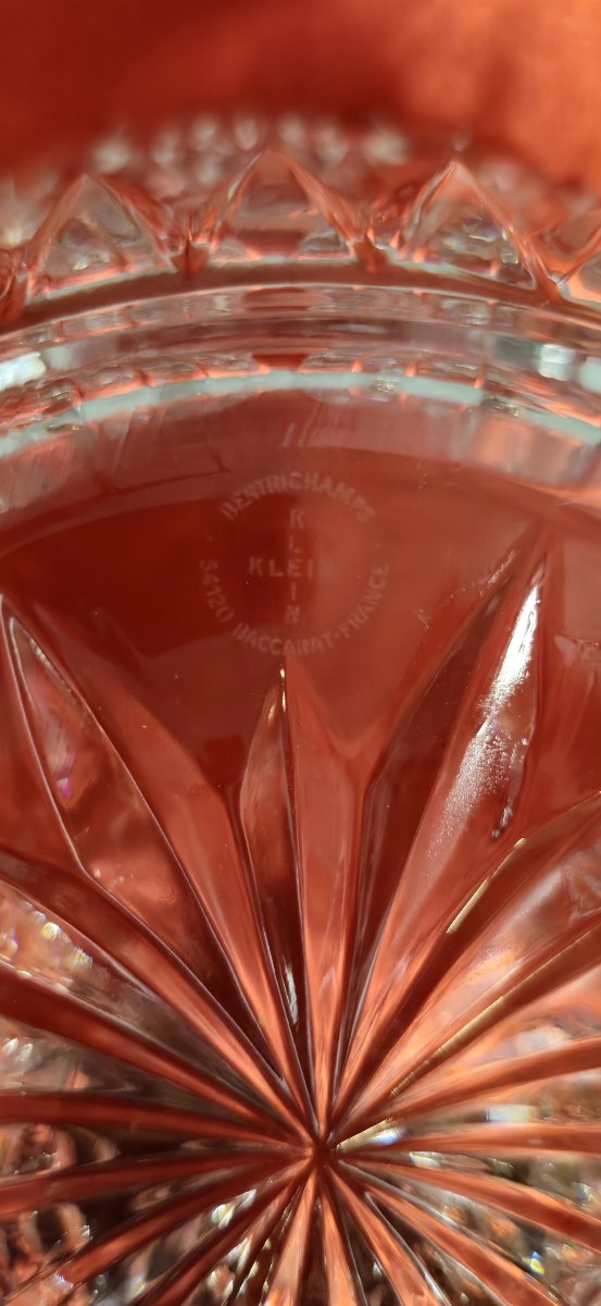 Klein Michel pour Baccarat : importante coupe en cristal ciselé-photo-5