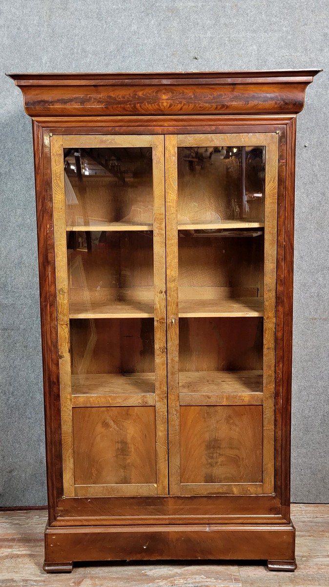 Parisian Library With Louis Philippe Period Ogee In Mahogany 