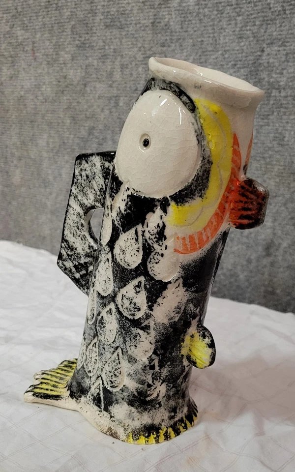 Vase en céramique représentant un poisson stylisé époque XXeme-photo-1