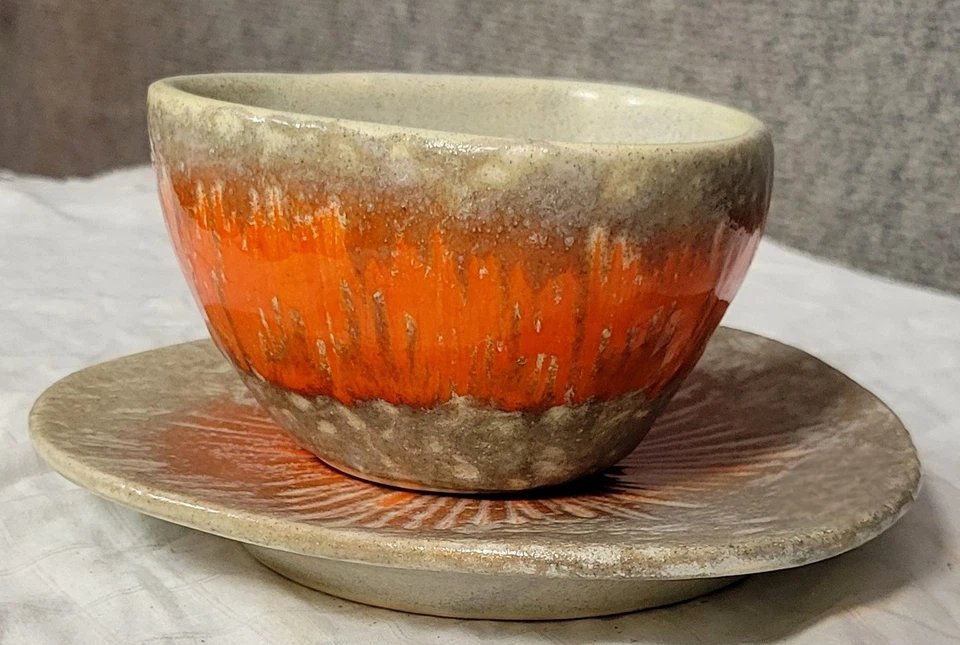 Tasse et sous tasse en céramique des années 1930-photo-2