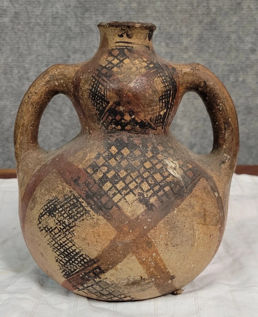 Poterie traditionnelle kabyle / berbère en terre cuite ornée de motifs époque XIXème-XXème